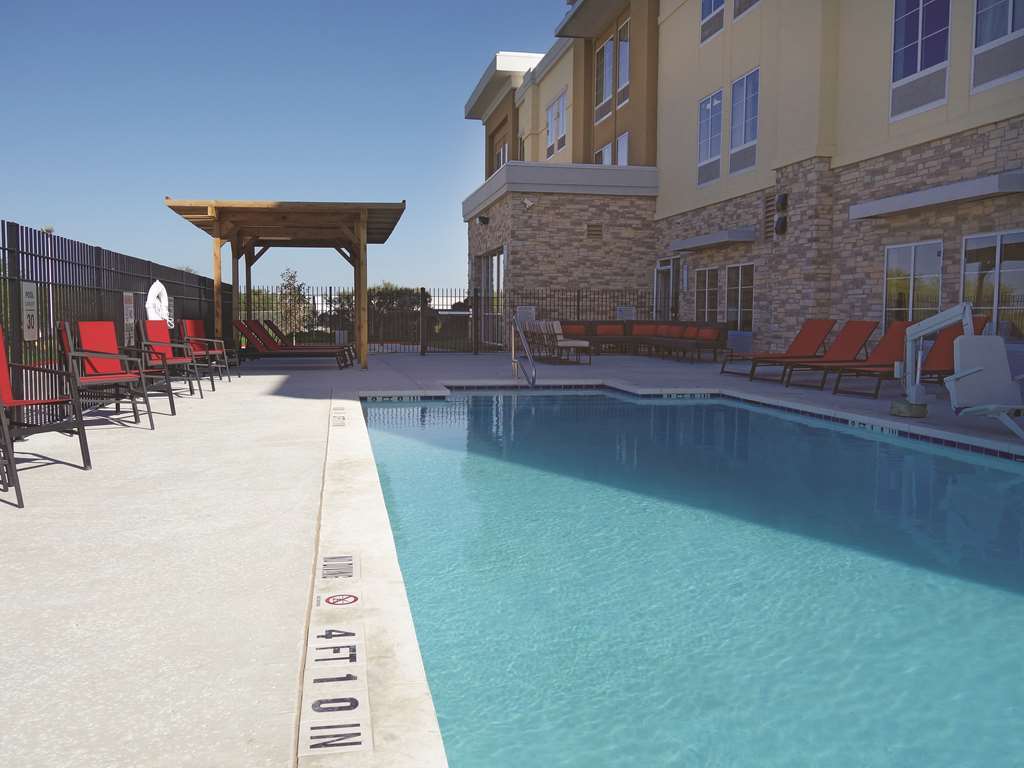 La Quinta By Wyndham San Antonio By Frost Bank Center Hotel Facilities photo